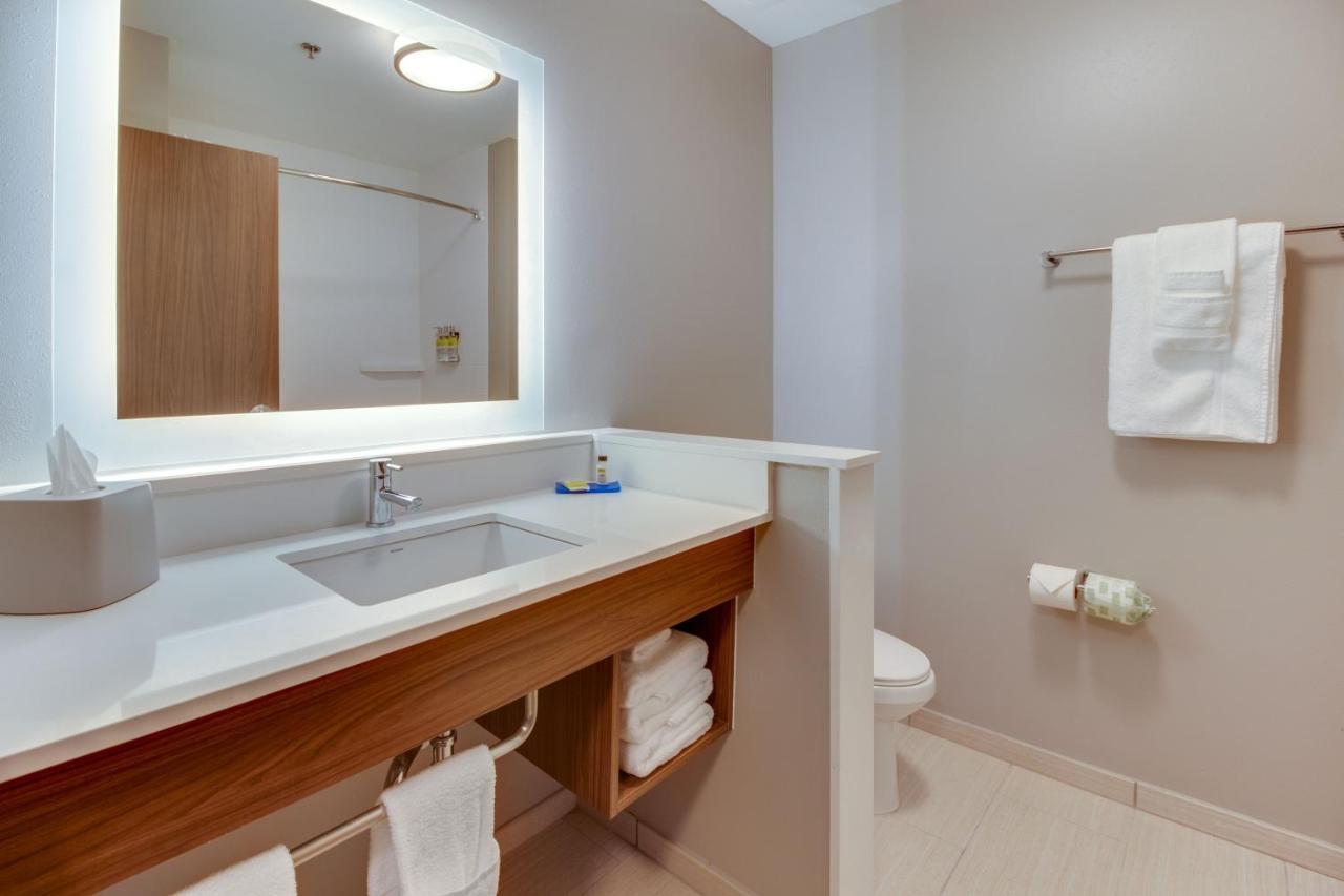 Holiday Inn Express & Suites - Union City By Ihg Luaran gambar