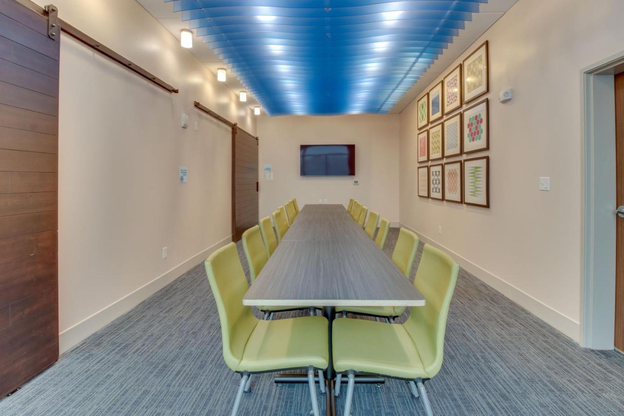 Holiday Inn Express & Suites - Union City By Ihg Luaran gambar