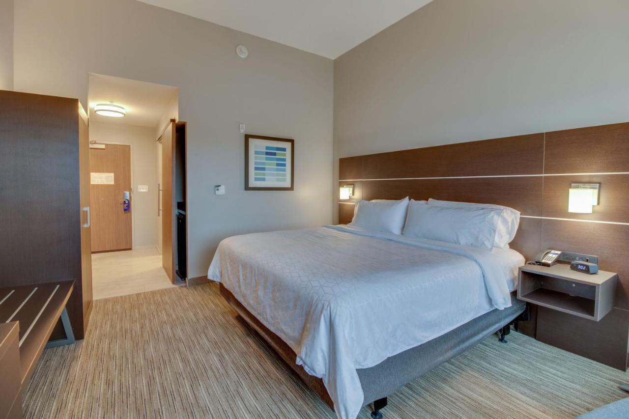 Holiday Inn Express & Suites - Union City By Ihg Luaran gambar